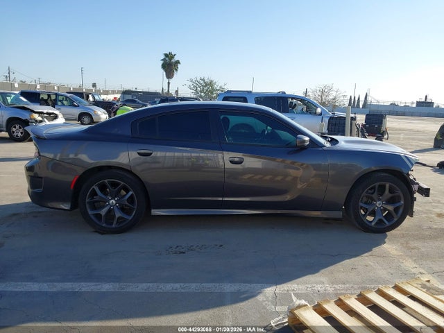 2C3CDXHG3KH526427 Dodge Charger Gt Rwd
