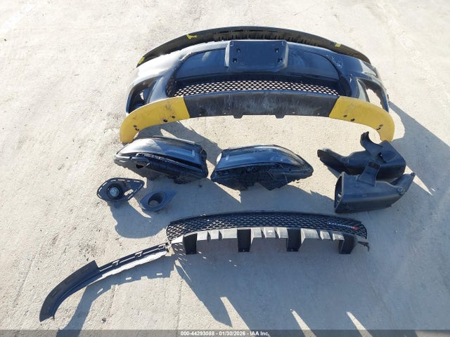 2C3CDXHG3KH526427 Dodge Charger Gt Rwd