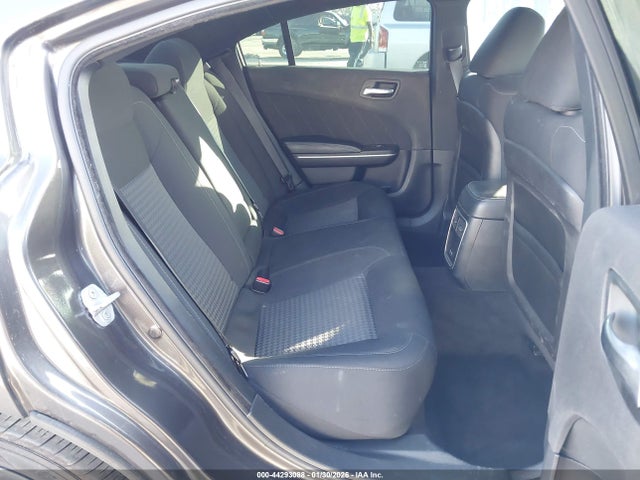 2C3CDXHG3KH526427 Dodge Charger Gt Rwd