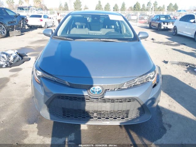 Toyota Corolla Hybrid Le 2021 JTDEAMDE5MJ013052 Image 12