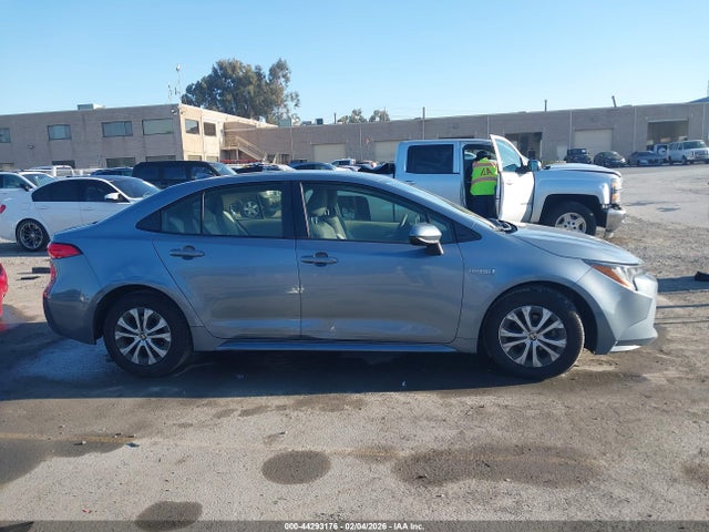 Toyota Corolla Hybrid Le 2021 JTDEAMDE5MJ013052 Image 13