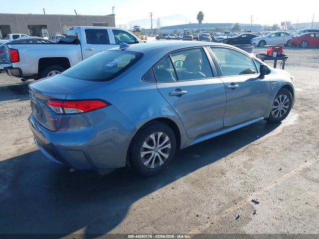 Toyota Corolla Hybrid Le 2021 JTDEAMDE5MJ013052 Image 4