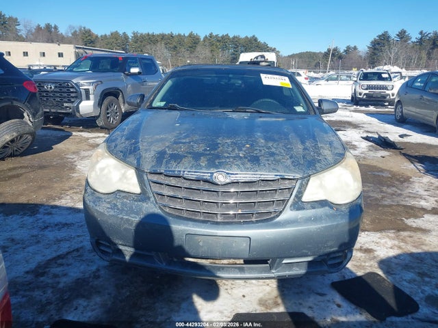 44293204 :رقم المزاد ، 1C3BC5ED8AN166042 vin ، 2010 Chrysler Sebring Touring مزاد بيع