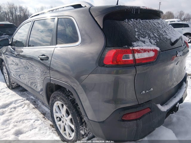 44293253 :رقم المزاد ، 1C4PJMCS5HW551713 vin ، 2017 Jeep Cherokee Latitude 4x4 مزاد بيع