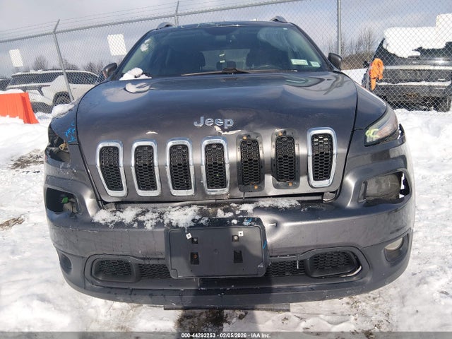 44293253 :رقم المزاد ، 1C4PJMCS5HW551713 vin ، 2017 Jeep Cherokee Latitude 4x4 مزاد بيع