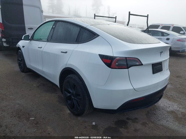 2024 TESLA MODEL Y 7SAYGDEE5RF206099 Photo 2