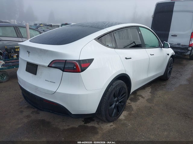 2024 TESLA MODEL Y 7SAYGDEE5RF206099 Photo 3