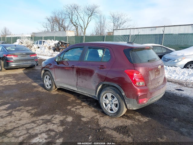 3GNCJKSB7HL270546 Chevrolet TRAX LS
