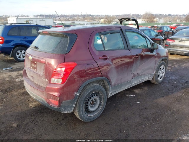 3GNCJKSB7HL270546 Chevrolet TRAX LS