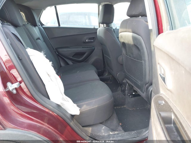 3GNCJKSB7HL270546 Chevrolet TRAX LS