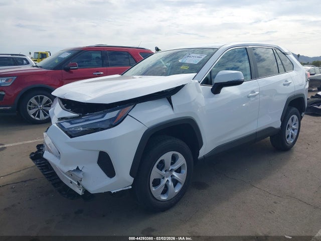 2T3K1RFVXSW432171 Toyota RAV4 LE