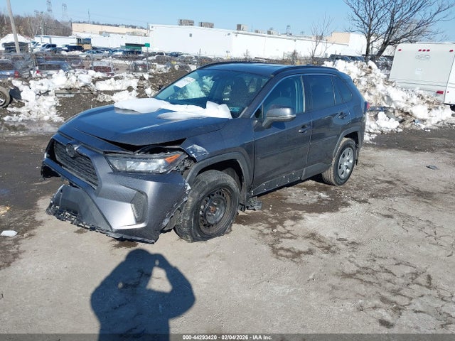 2T3G1RFV2LW102807 Toyota RAV4 LE