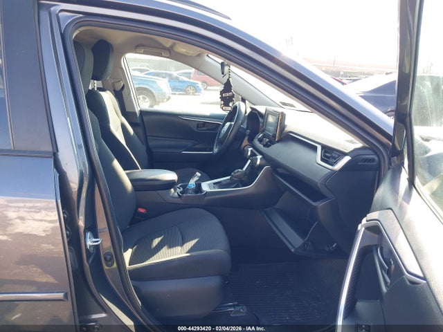 2T3G1RFV2LW102807 Toyota RAV4 LE