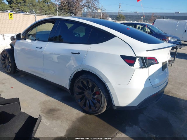 2022 TESLA MODEL Y 7SAYGDEF4NF409231 Photo 2