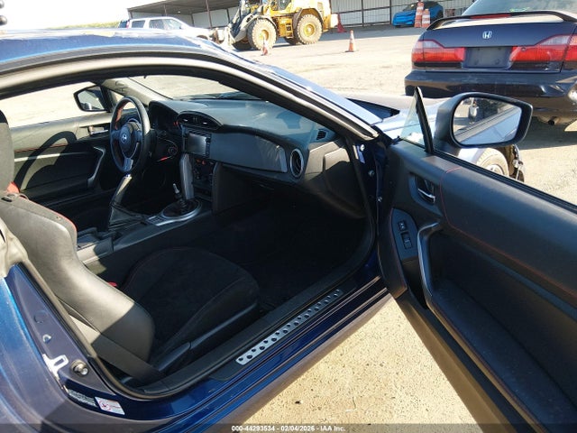 JF1ZNAA1XF9705114 Scion FR-S