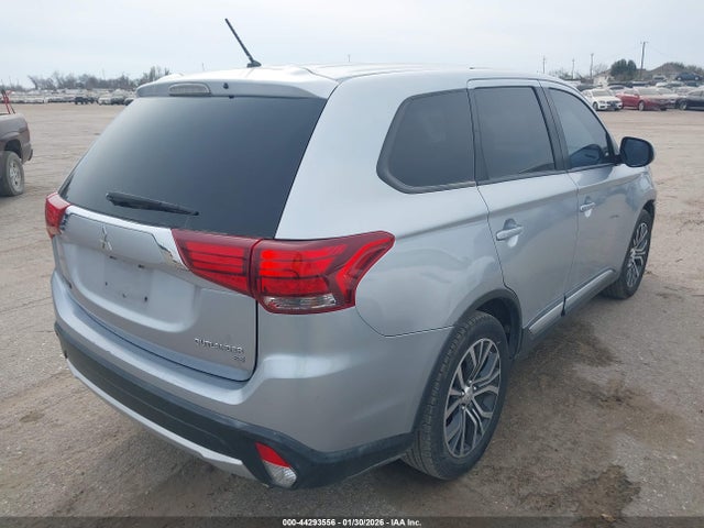 2016 MITSUBISHI OUTLANDER JA4AD3A34GZ016561 Photo 3