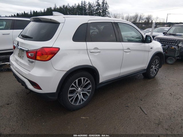 2018 MITSUBISHI OUTLANDER SPORT JA4AP3AU9JZ014425 Photo 3