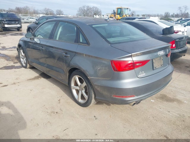 2015 AUDI A3 WAUACGFFXF1021289 Photo 2