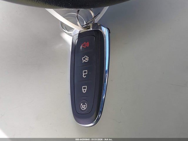 1FADP3J24EL138750 Ford Focus Titanium