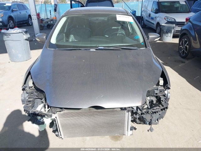 1FADP3J24EL138750 Ford Focus Titanium