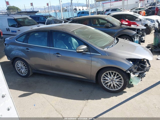 1FADP3J24EL138750 Ford Focus Titanium