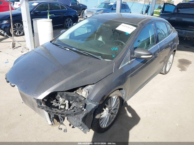 1FADP3J24EL138750 Ford Focus Titanium