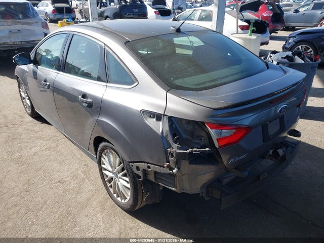 1FADP3J24EL138750 Ford Focus Titanium