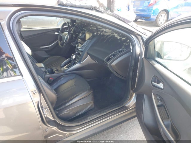 1FADP3J24EL138750 Ford Focus Titanium