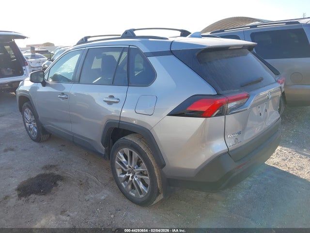 2022 TOYOTA RAV4 2T3C1RFV6NC191591 Photo 2