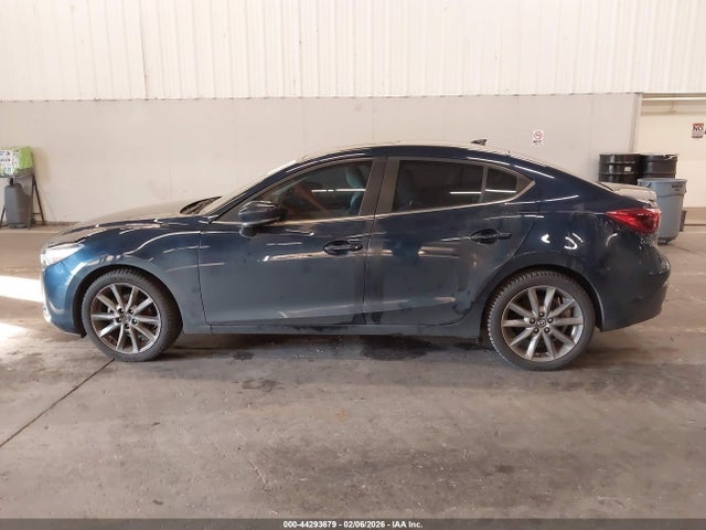 3MZBN1W38JM196945 Mazda Mazda3 Grand Touring