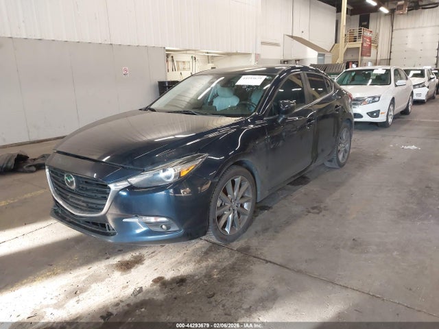 3MZBN1W38JM196945 Mazda Mazda3 Grand Touring
