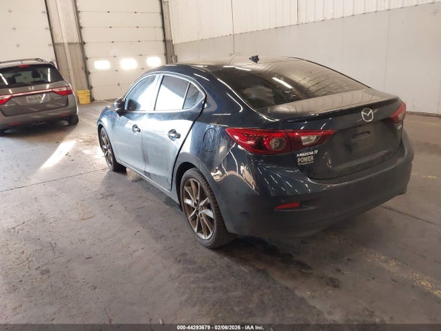 3MZBN1W38JM196945 Mazda Mazda3 Grand Touring