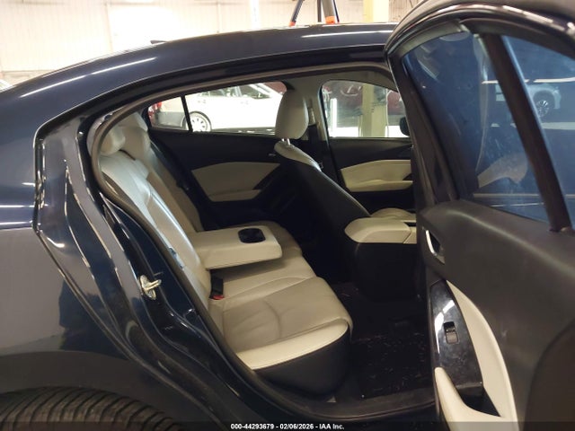 3MZBN1W38JM196945 Mazda Mazda3 Grand Touring