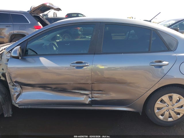 3KPA24AB8KE214427 KIA RIO S