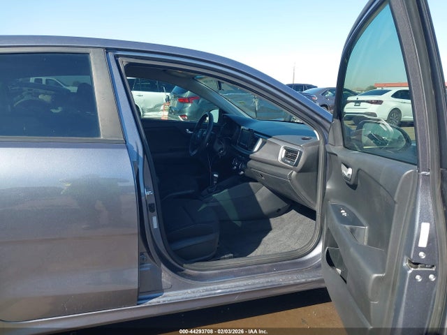 3KPA24AB8KE214427 KIA RIO S