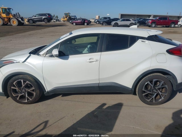 JTNKHMBX5K1012723 Toyota C-HR XLE