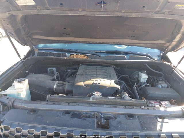 5TFRM5F15JX131443 Toyota Tundra Sr5 4.6l V8