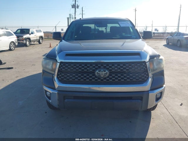 5TFRM5F15JX131443 Toyota Tundra Sr5 4.6l V8