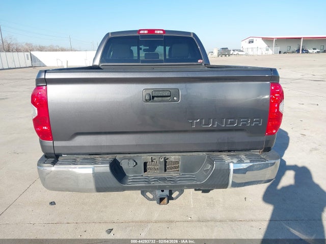 5TFRM5F15JX131443 Toyota Tundra Sr5 4.6l V8