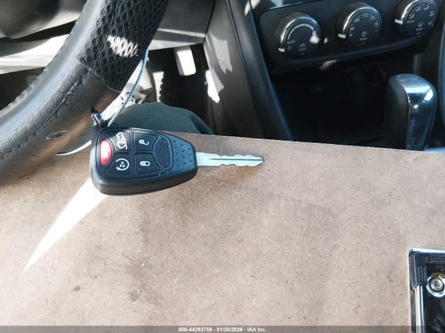 44293759 :رقم المزاد ، 1C3CCBBB7DN503651 vin ، 2013 Chrysler 200 Touring مزاد بيع