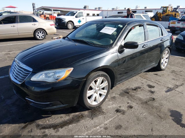 44293759 :رقم المزاد ، 1C3CCBBB7DN503651 vin ، 2013 Chrysler 200 Touring مزاد بيع