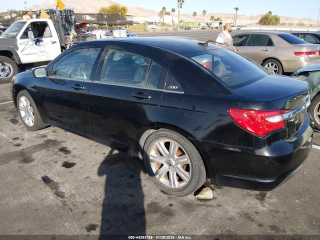 44293759 :رقم المزاد ، 1C3CCBBB7DN503651 vin ، 2013 Chrysler 200 Touring مزاد بيع