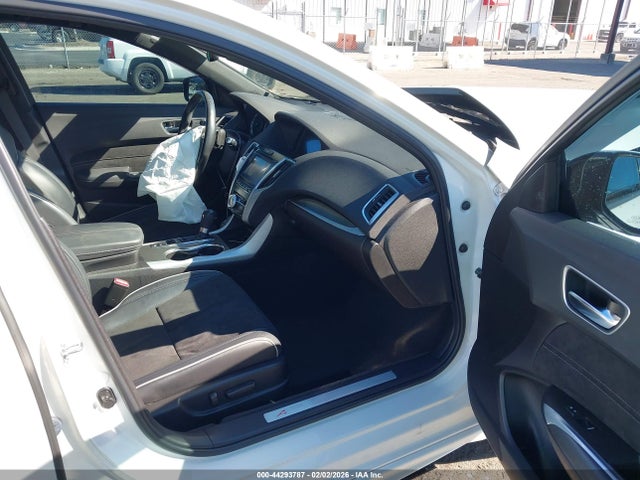 2019 ACURA TLX 19UUB1F67KA006440 Photo 4