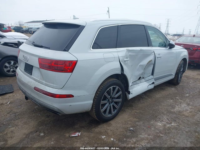 2019 AUDI Q7 WA1LAAF72KD020759 Photo 3