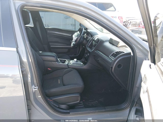 2019 CHRYSLER 300 2C3CCARG2KH531116 Photo 4