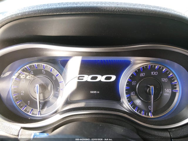 2019 CHRYSLER 300 2C3CCARG2KH531116 Photo 6