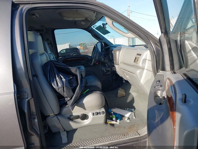 44293905 :رقم المزاد ، 1FTNW21P94EC94843 vin ، 2004 Ford F-250 Lariat/xl/xlt مزاد بيع