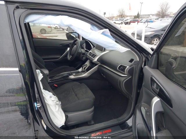 2019 MITSUBISHI ECLIPSE CROSS JA4AT4AA3KZ033271 Photo 4