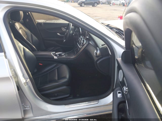 55SWF4JB9GU151347 Mercedes-Benz C 300