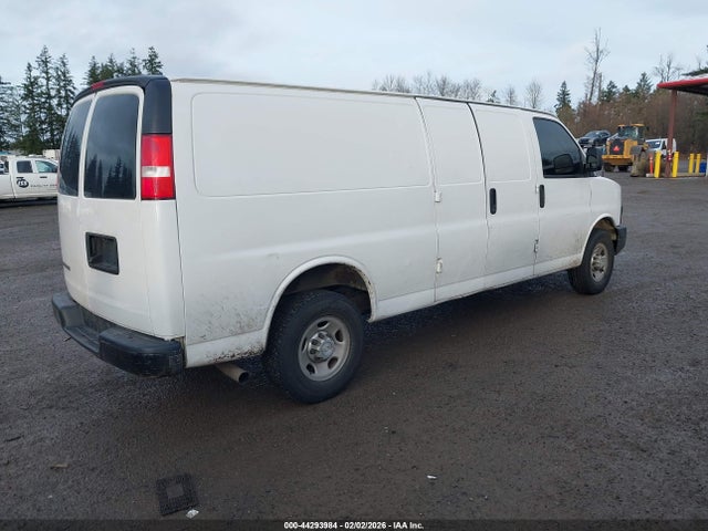 1GCWGBFP7J1254001 Chevrolet Express 2500 Work Van